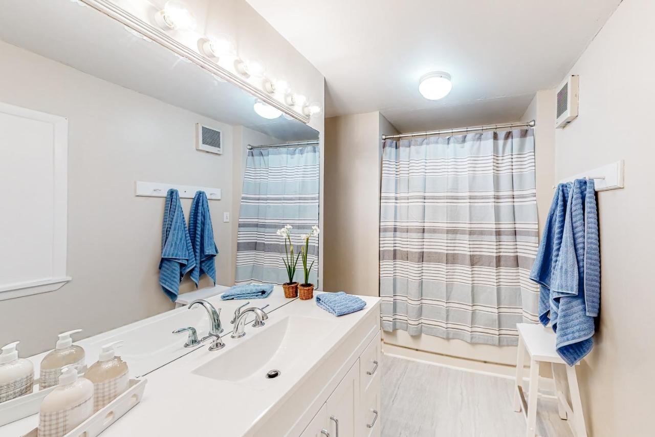 Villa Maplewood Manor - Unit 2 à Colchester Extérieur photo